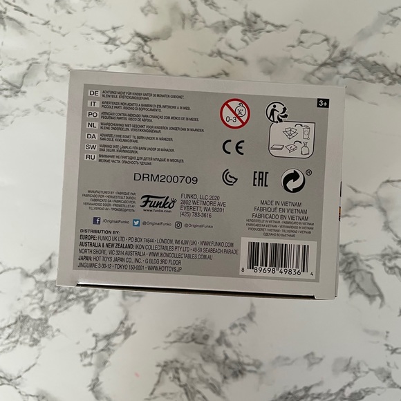 Hello Kitty Funko Pop 44 - Picture 5 of 8